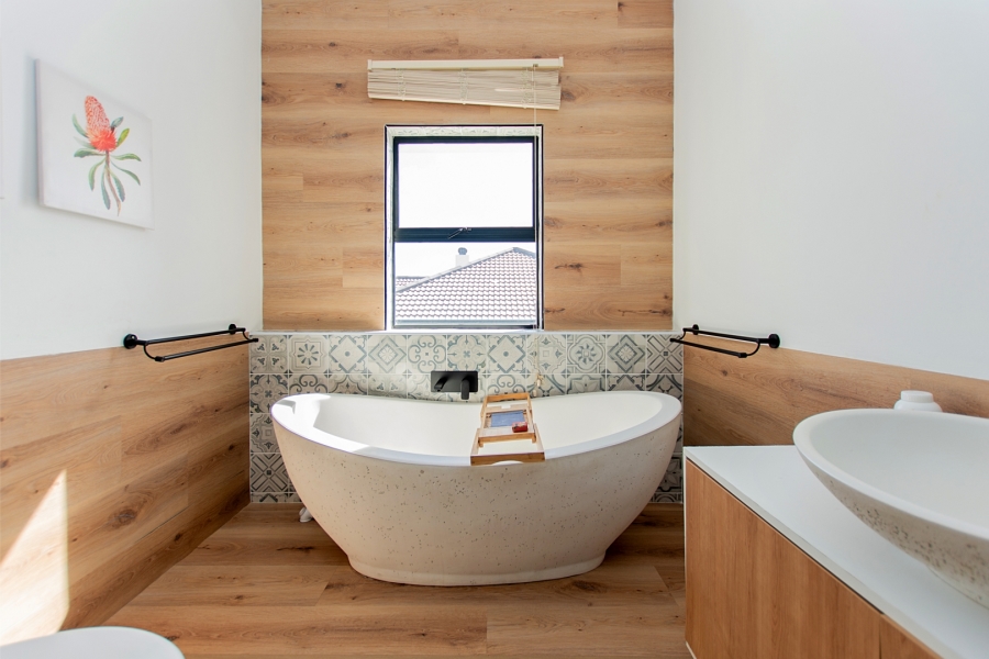 3 Bedroom Property for Sale in Sandy Point Western Cape